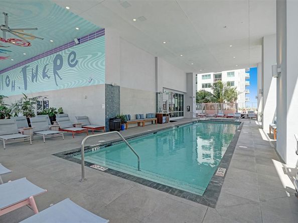 227 NE 2nd St 1610, Miami FL 33132