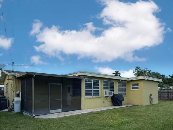 610 NW 17th St, Homestead FL 33030