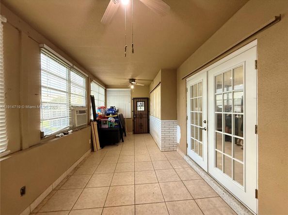 610 NW 17th St, Homestead FL 33030