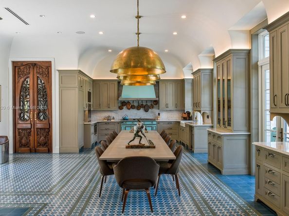 5771 SW 94th St, Pinecrest FL 33156