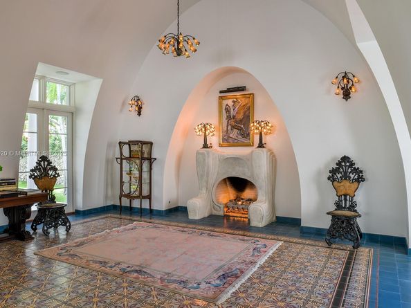 5771 SW 94th St, Pinecrest FL 33156