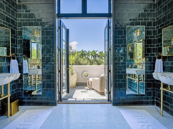 5771 SW 94th St, Pinecrest FL 33156