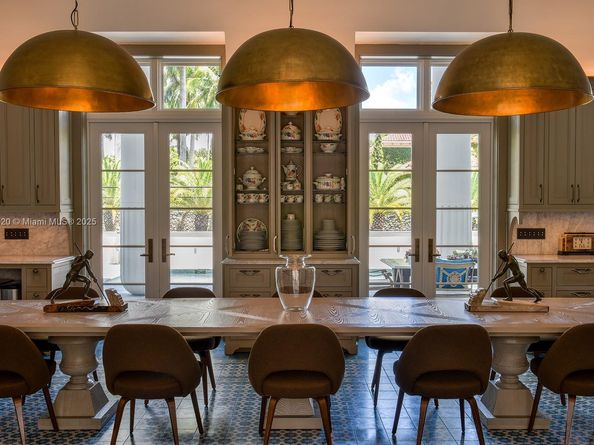 5771 SW 94th St, Pinecrest FL 33156