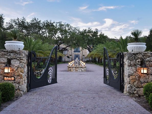 5771 SW 94th St, Pinecrest FL 33156