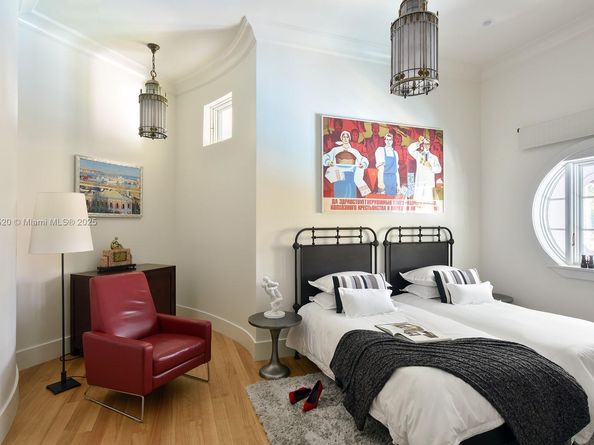 5771 SW 94th St, Pinecrest FL 33156