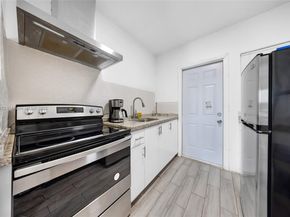 1515 NW 49th St, Miami FL 33142