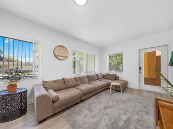 1515 NW 49th St