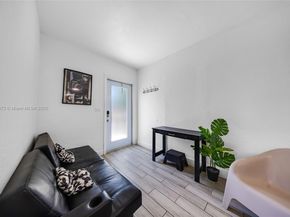 1515 NW 49th St, Miami FL 33142