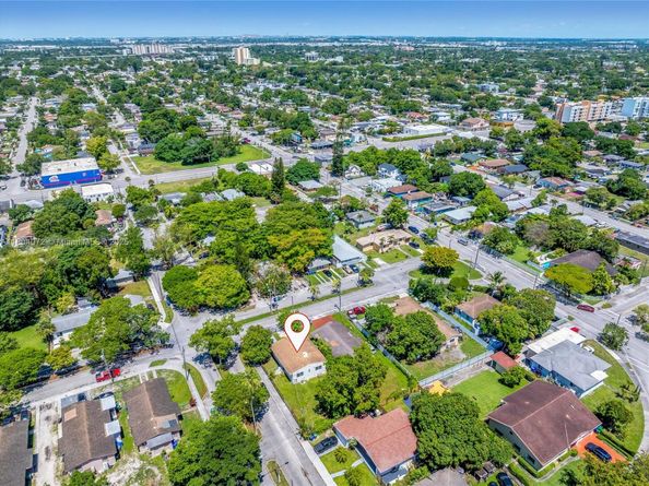 1515 NW 49th St, Miami FL 33142