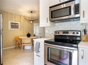 1621 N Victoria Park Rd, Fort Lauderdale FL 33305