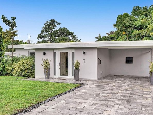 1621 N Victoria Park Rd, Fort Lauderdale FL 33305