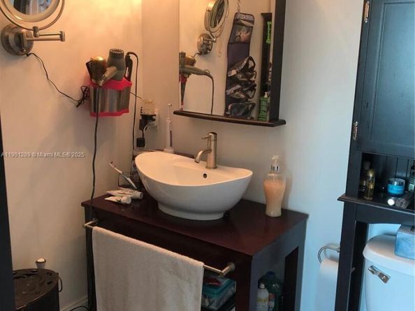 350 S Miami Ave 1511, Miami FL 33130