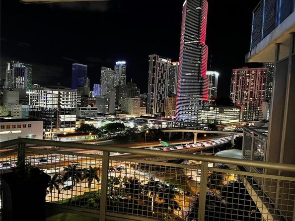 350 S Miami Ave 1511, Miami FL 33130