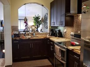 930 NE 33rd Ter 202, Homestead FL 33033