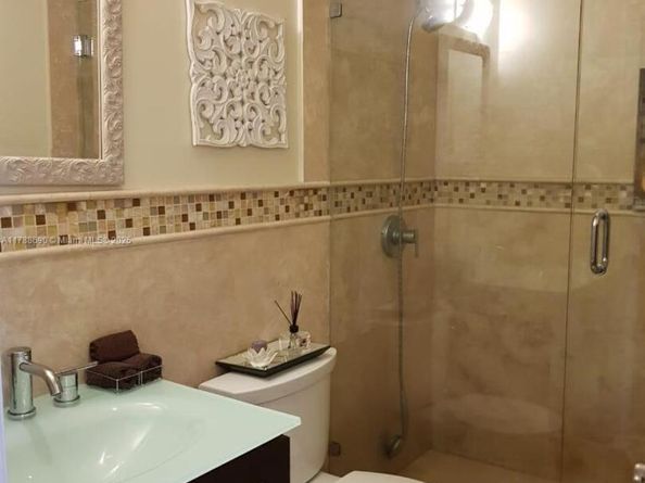 930 NE 33rd Ter 202, Homestead FL 33033