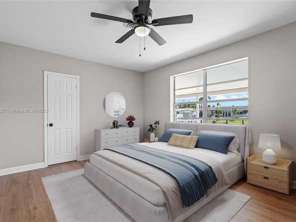 230 SE 9th St, Pompano Beach FL 33060