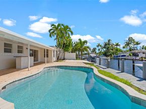 230 SE 9th St, Pompano Beach FL 33060