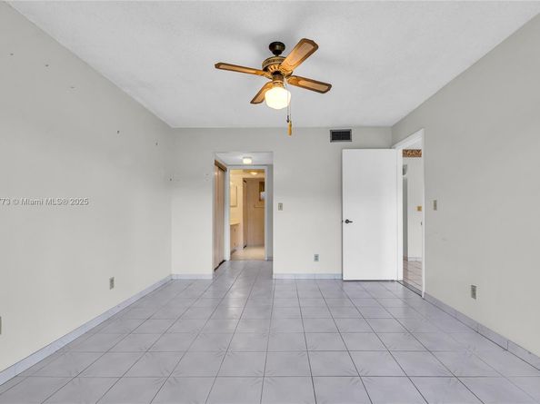 17000 NW 67th Ave 230, Hialeah FL 33015