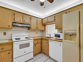 17000 NW 67th Ave 230, Hialeah FL 33015