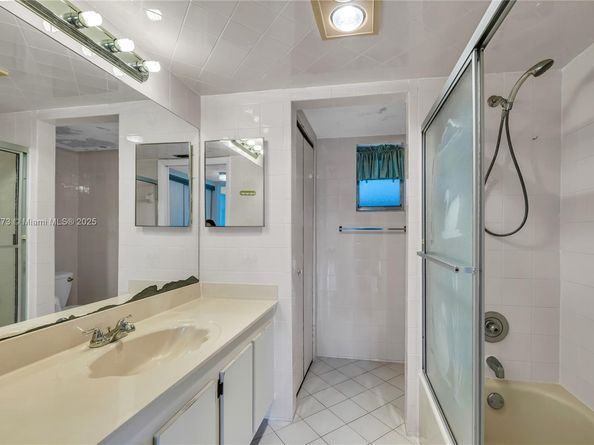 17000 NW 67th Ave 230, Hialeah FL 33015