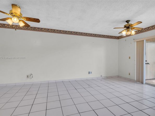 17000 NW 67th Ave 230, Hialeah FL 33015
