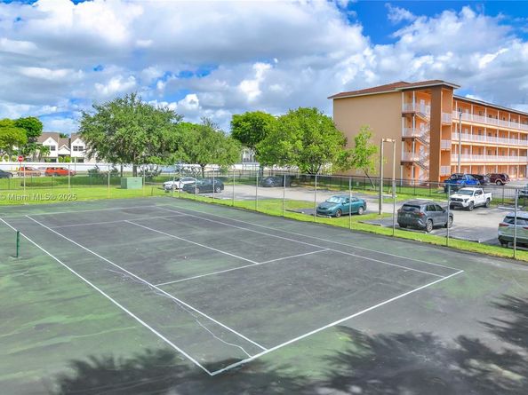 17000 NW 67th Ave 230, Hialeah FL 33015