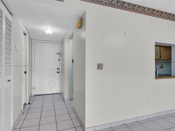 17000 NW 67th Ave 230, Hialeah FL 33015