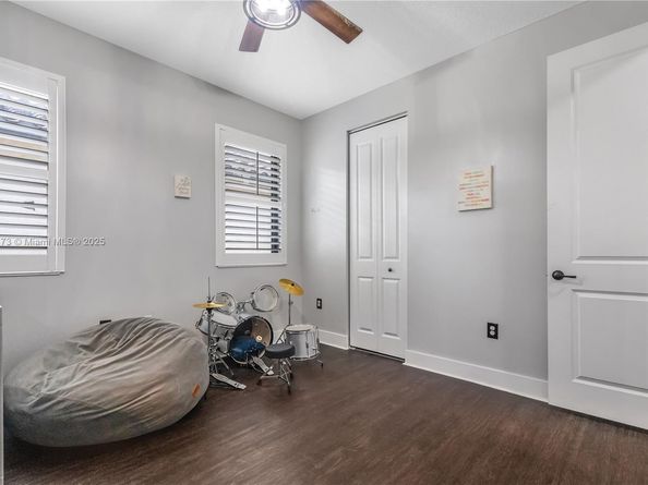 3345 W 95th Ter, Hialeah FL 33018