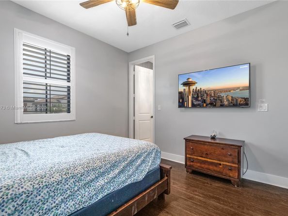 3345 W 95th Ter, Hialeah FL 33018