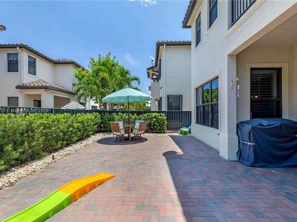 3345 W 95th Ter, Hialeah FL 33018