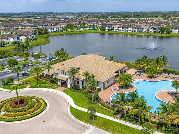 3345 W 95th Ter, Hialeah FL 33018