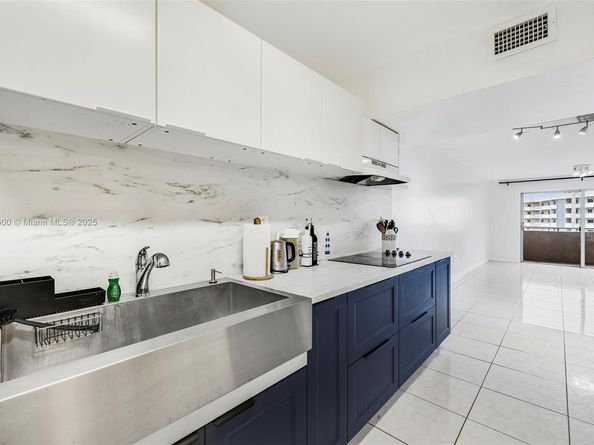 18001 N Bay Rd 505, Sunny Isles Beach FL 33160