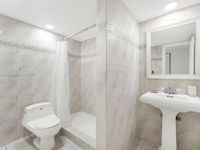 18001 N Bay Rd 505, Sunny Isles Beach FL 33160