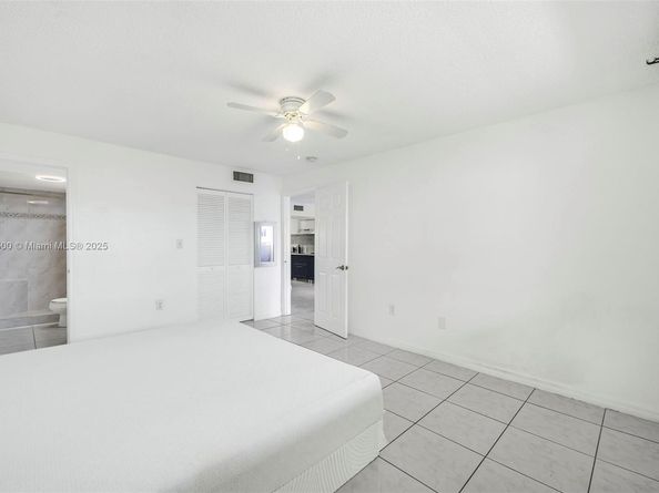 18001 N Bay Rd 505, Sunny Isles Beach FL 33160