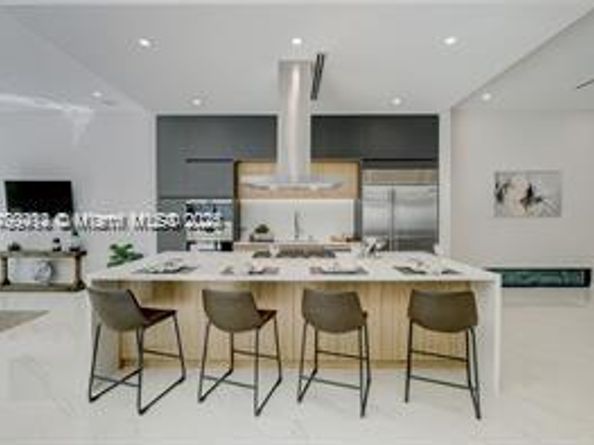 1780 Chucunantah Rd, Miami FL 33133