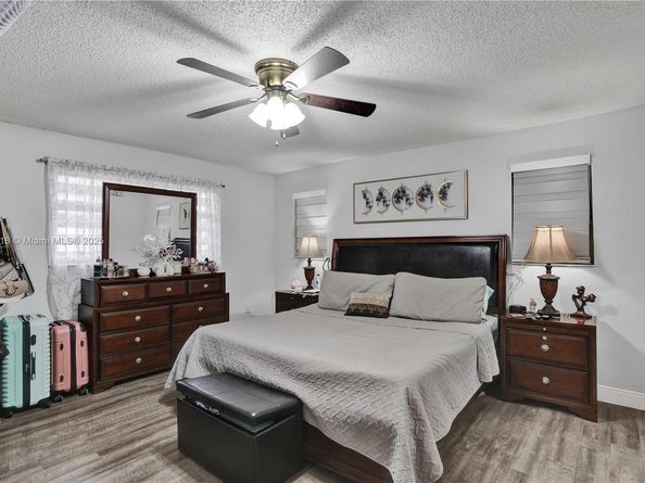 31 NW 133rd Pl, Miami FL 33182