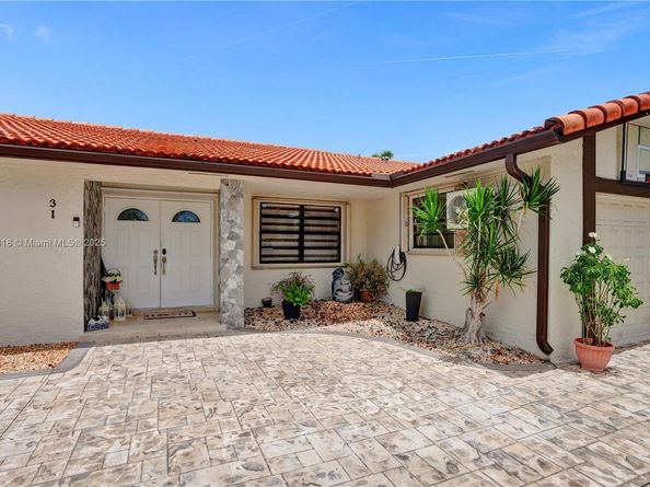 31 NW 133rd Pl, Miami FL 33182