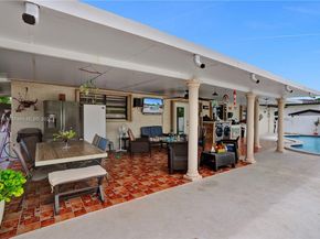 31 NW 133rd Pl, Miami FL 33182