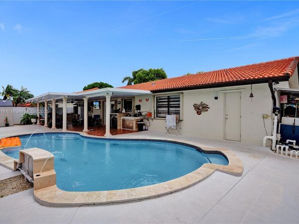 31 NW 133rd Pl, Miami FL 33182