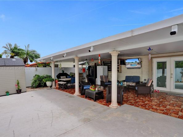 31 NW 133rd Pl, Miami FL 33182