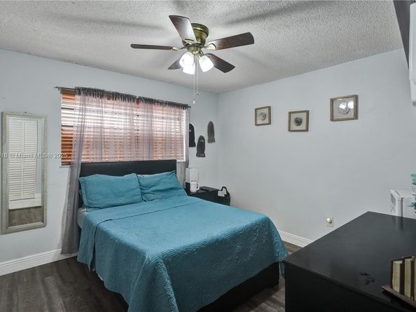 31 NW 133rd Pl, Miami FL 33182