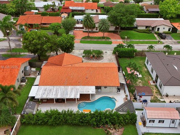 31 NW 133rd Pl, Miami FL 33182