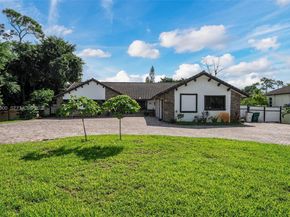 6252 NW 65th Ter, Parkland FL 33067