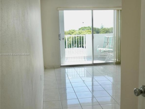 8000 Harding Ave 5F, Miami Beach FL 33141