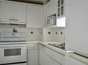 8000 Harding Ave 5F, Miami Beach FL 33141