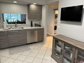 1001 SW 128th Ter 307B, Pembroke Pines FL 33027