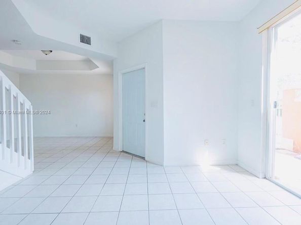 784 SW 106th Ave 1902, Pembroke Pines FL 33025