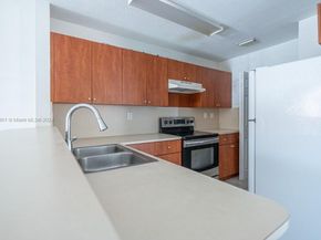 784 SW 106th Ave 1902, Pembroke Pines FL 33025