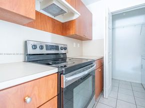 784 SW 106th Ave 1902, Pembroke Pines FL 33025