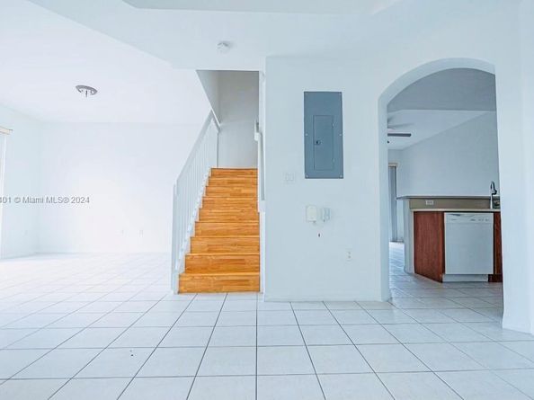 784 SW 106th Ave 1902, Pembroke Pines FL 33025